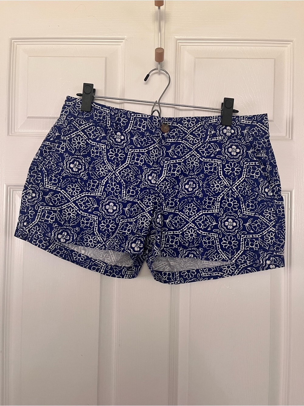 Old Navy Blue and White Floral Print Shorts